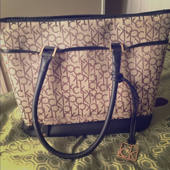 Calvin Klein Laptop bag, luggage handle section. - Picture 1 of 3